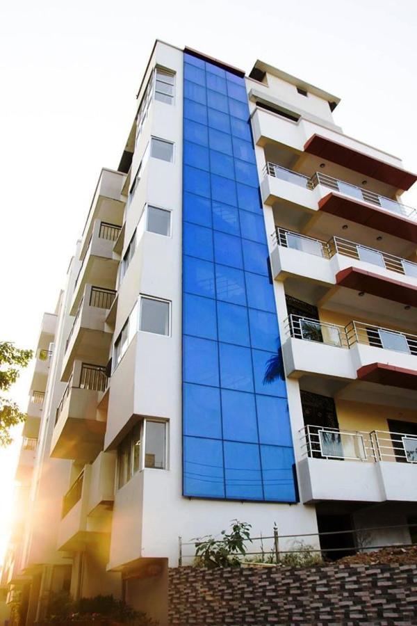Hotel Park Riviera กูวาฮาติ ภายนอก รูปภาพ